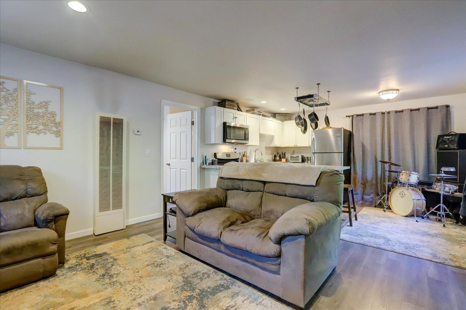 Grass Valley, California, 95945, United States, 3 Bedrooms Bedrooms, ,3 BathroomsBathrooms,Residential,For Sale,1898506