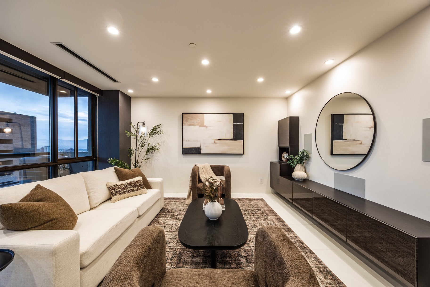  Corner Residence with Towering Views of Salt Lake City - 物件實景