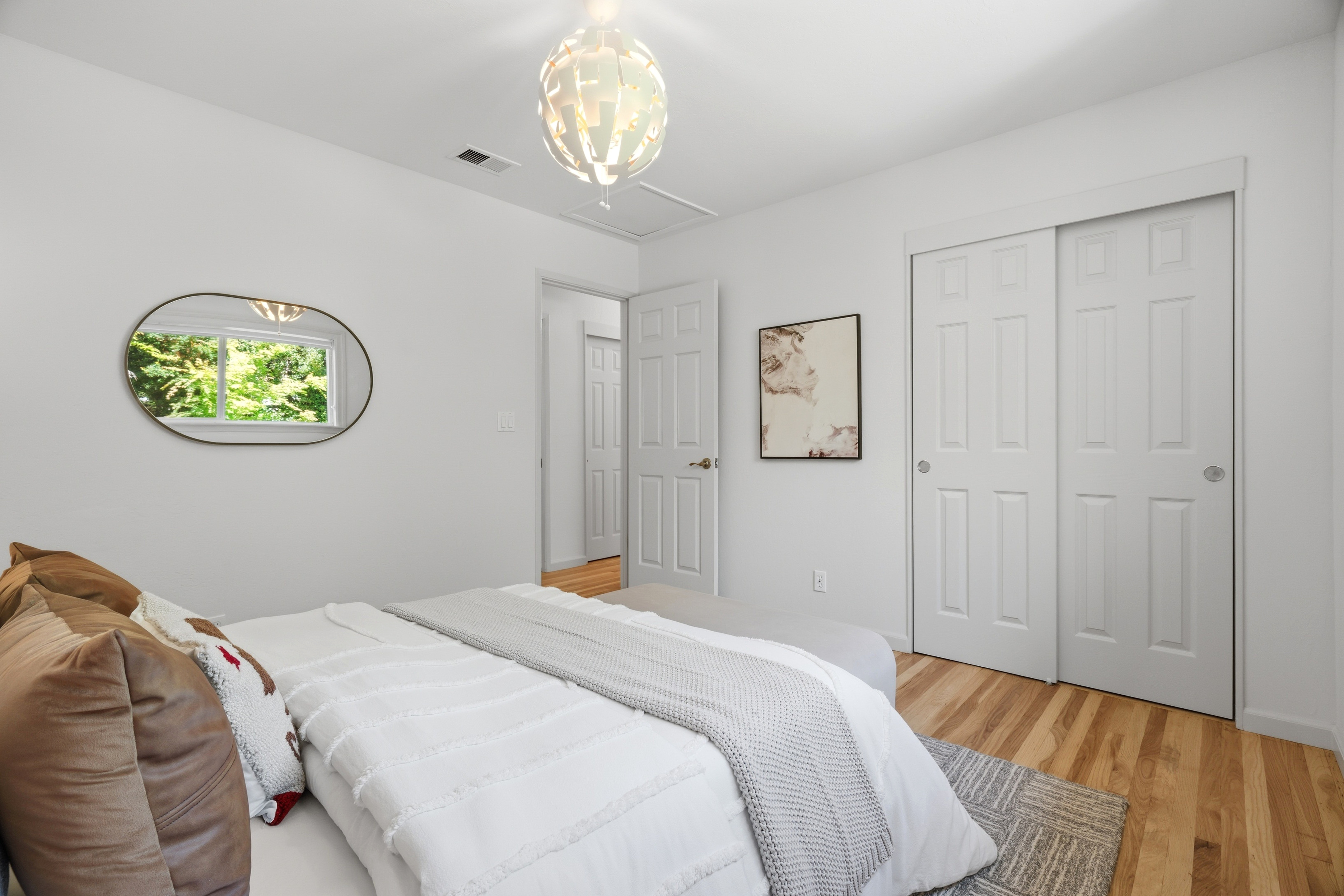  Private, Stylishly Updated Home in Prime Cambrian Location - 物件實景