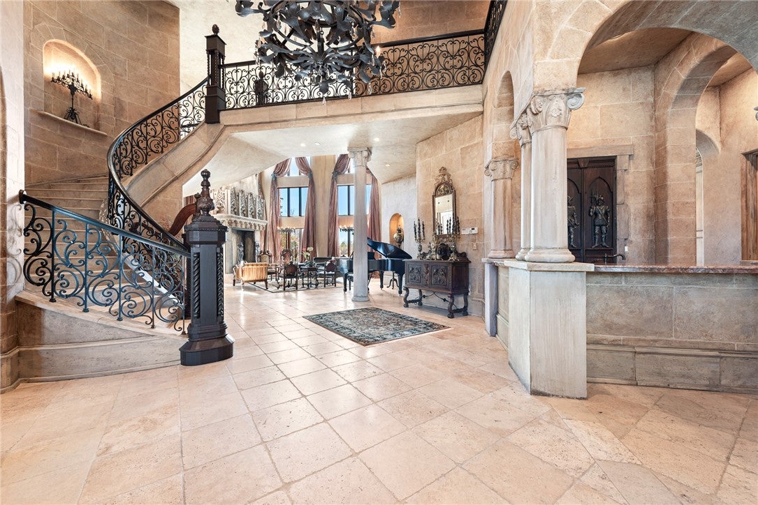 Rogers, Arkansas, 72758, United States, 5 Bedrooms Bedrooms, ,9 BathroomsBathrooms,Residential,For Sale,2003084