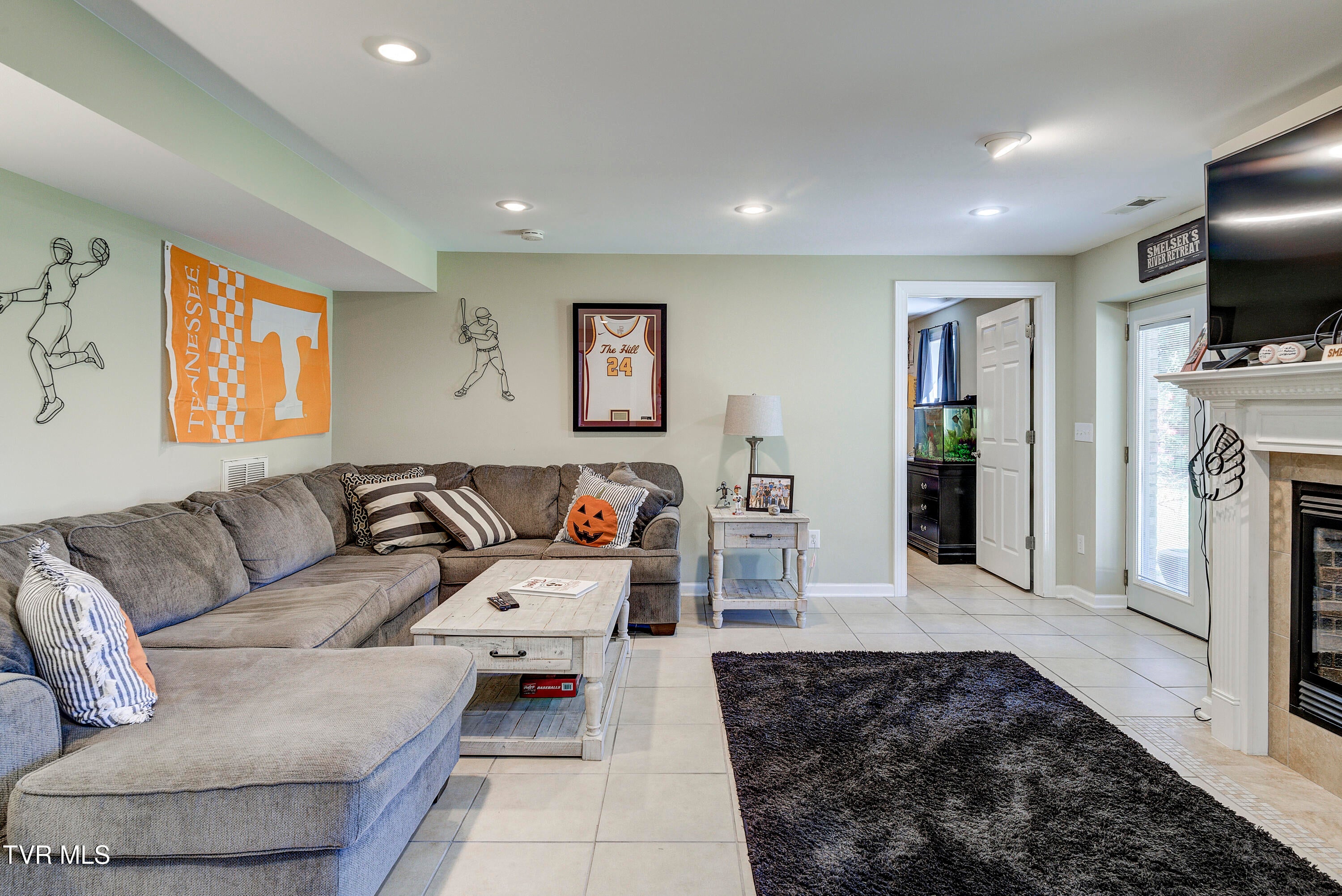 Johnson City, Tennessee, 37604, United States, 5 Bedrooms Bedrooms, ,3 BathroomsBathrooms,Residential,For Sale,1964815