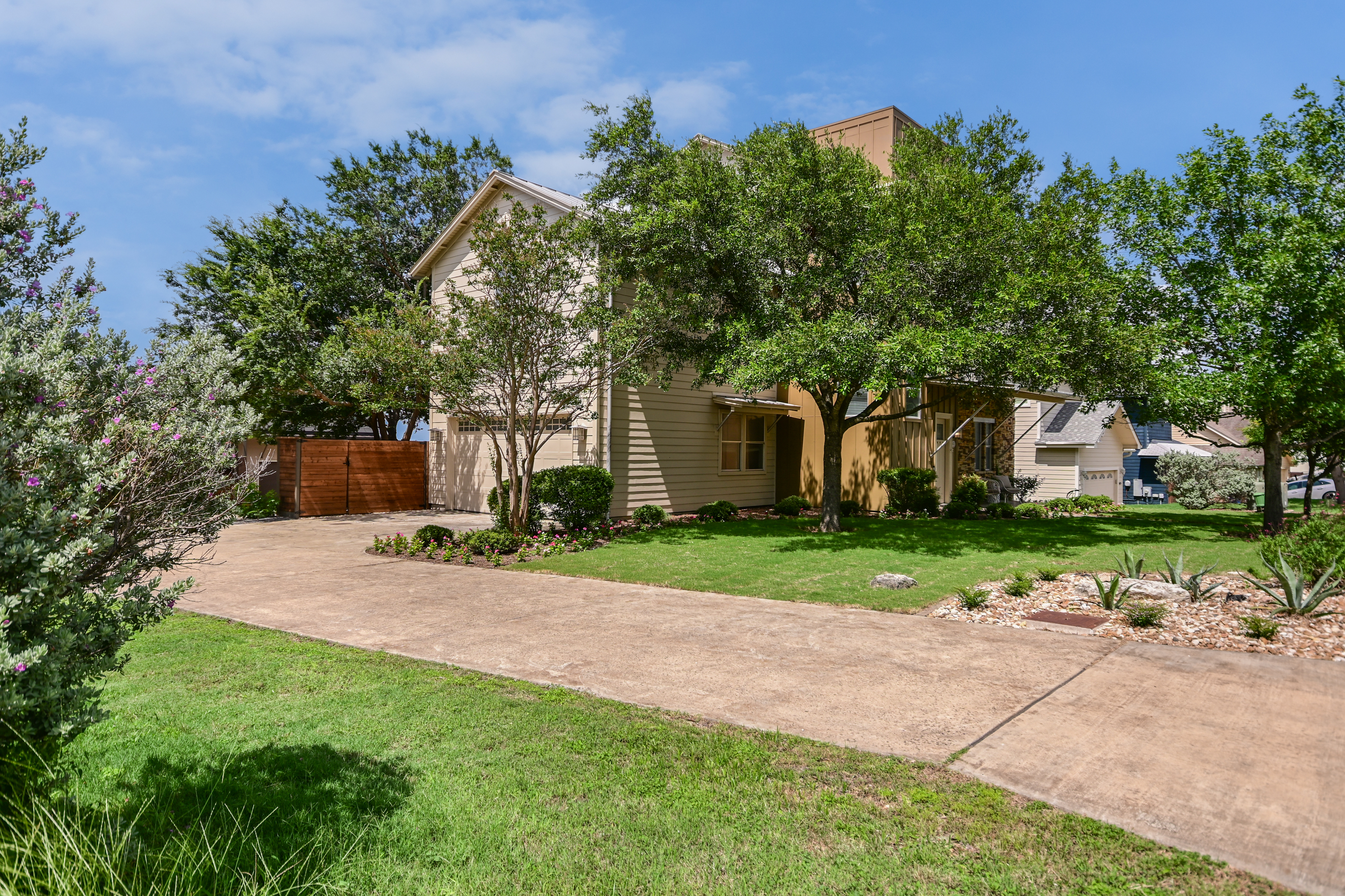  8500 Red Willow Drive Unit A , Austin, TX 78736 - 物件實景