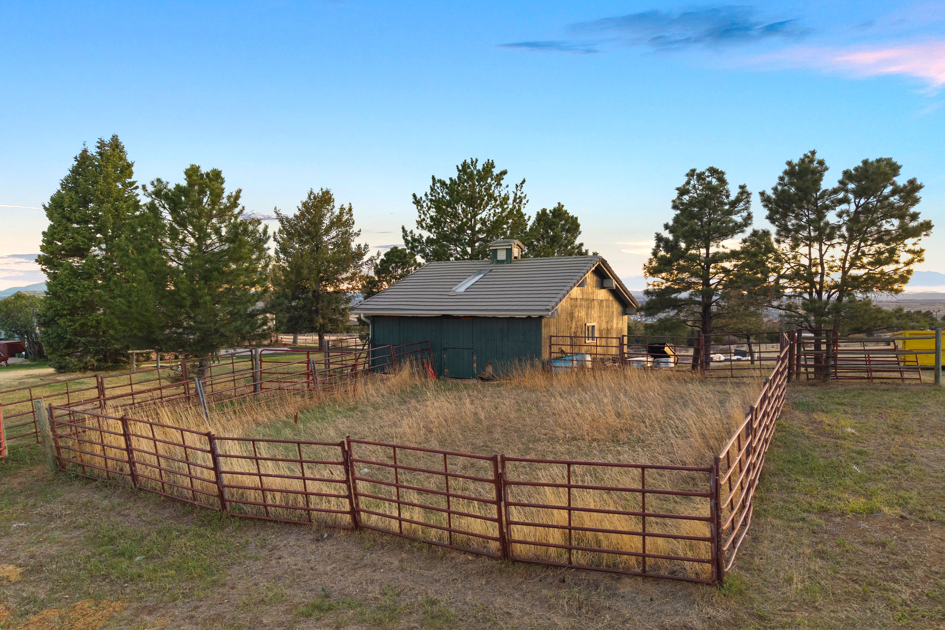  Ranch in Butterfield on 5 Acres with Pikes Peak Views - 物件實景