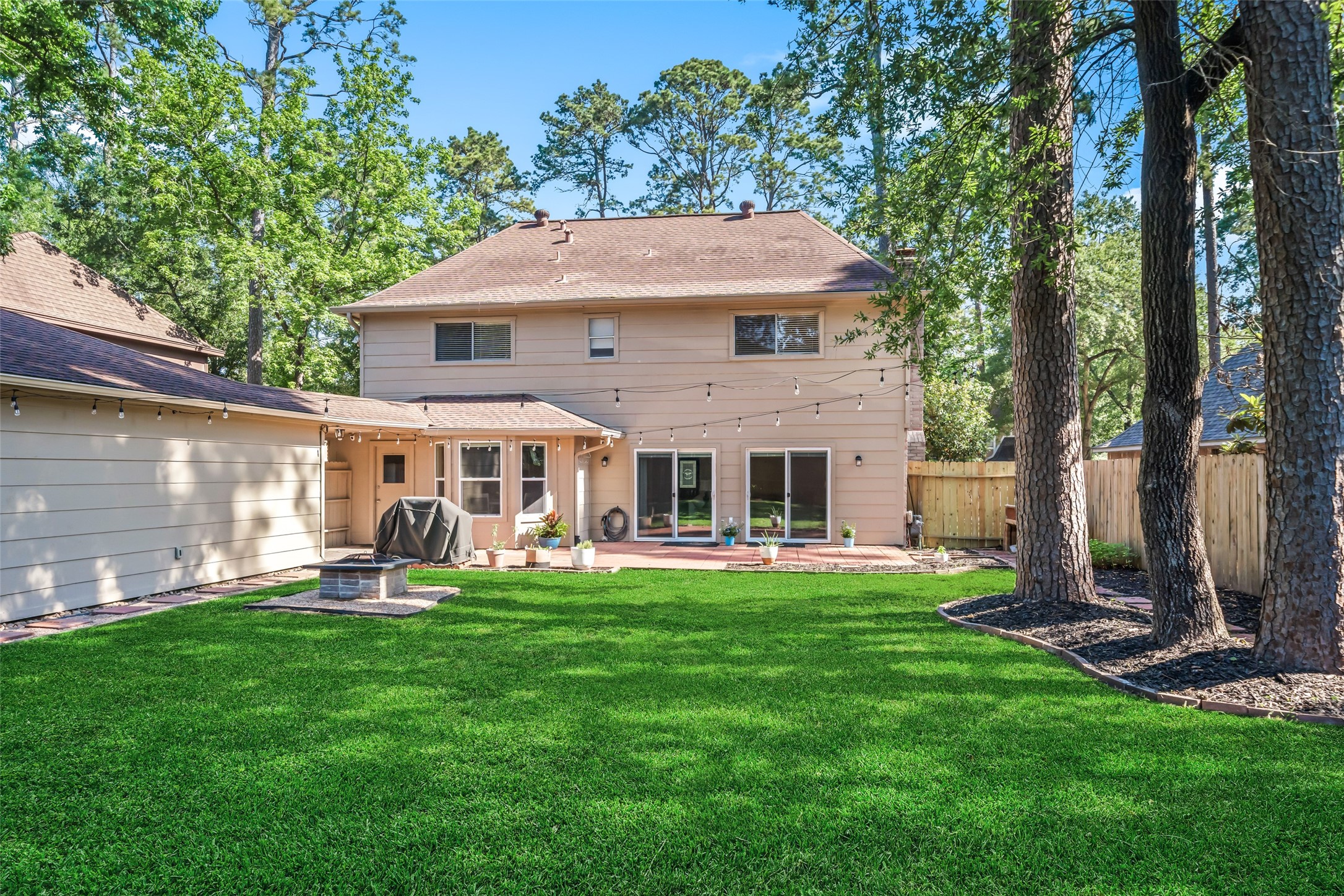 2026 Riverlawn Drive - 物件實景