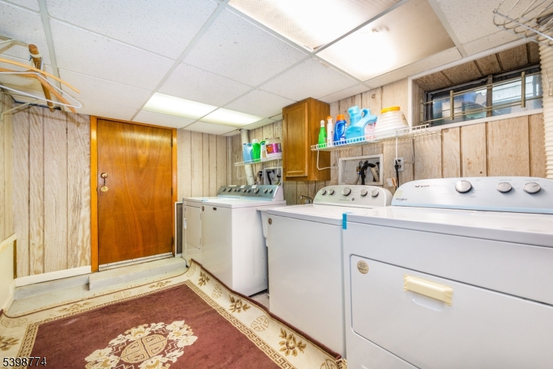 Clifton City, New Jersey, 07014, United States, 5 Bedrooms Bedrooms, ,3 BathroomsBathrooms,Residential,For Sale,2000752