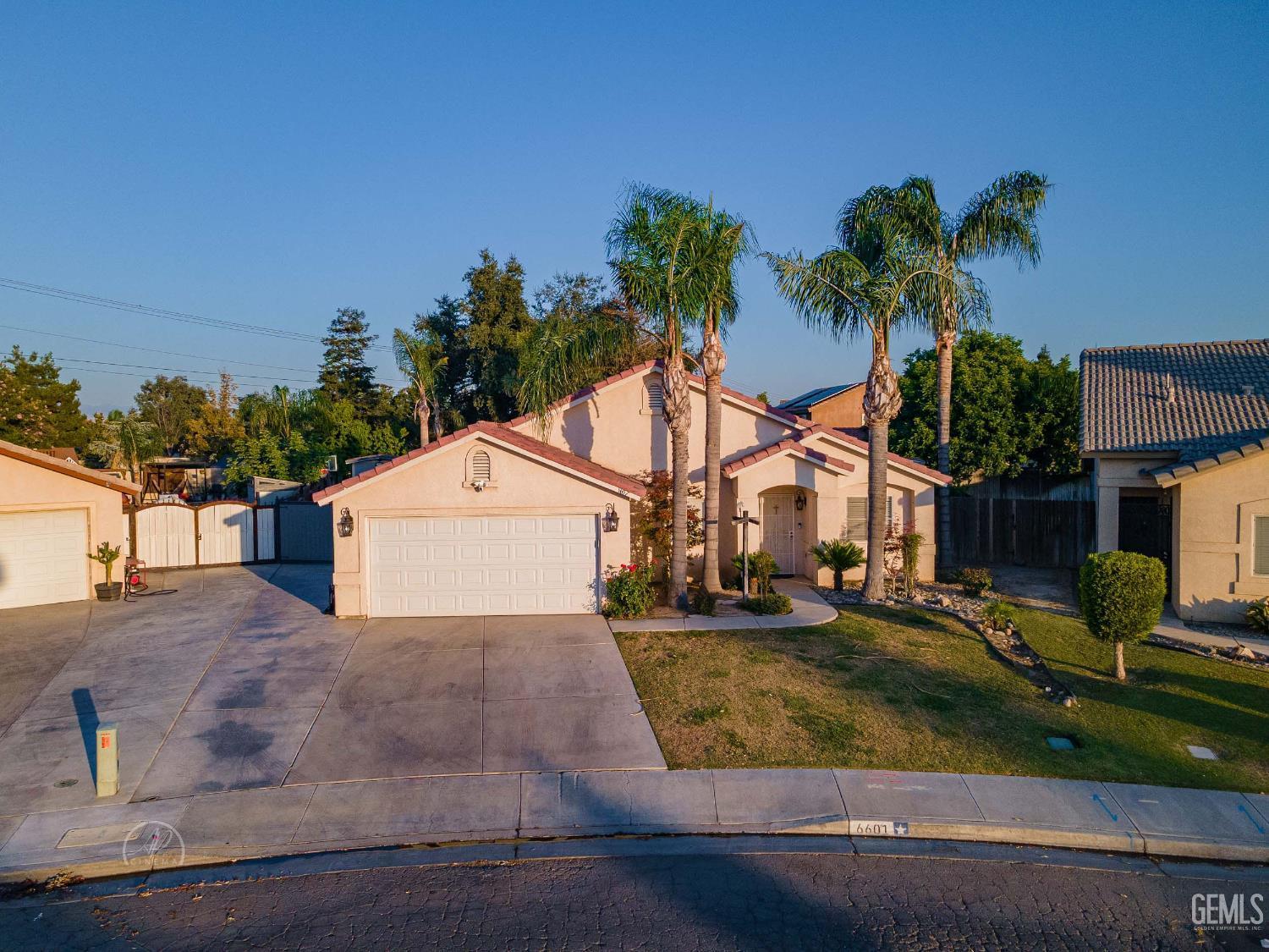 Bakersfield, California, 93313, United States, 4 Bedrooms Bedrooms, ,2 BathroomsBathrooms,Residential,For Sale,1882139