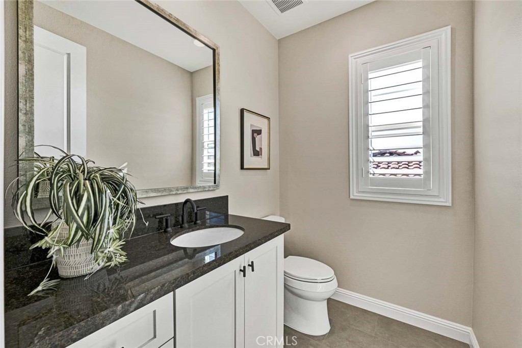 Lake Forest, California, 92630, United States, 4 Bedrooms Bedrooms, ,5 BathroomsBathrooms,Residential,For Sale,1988147