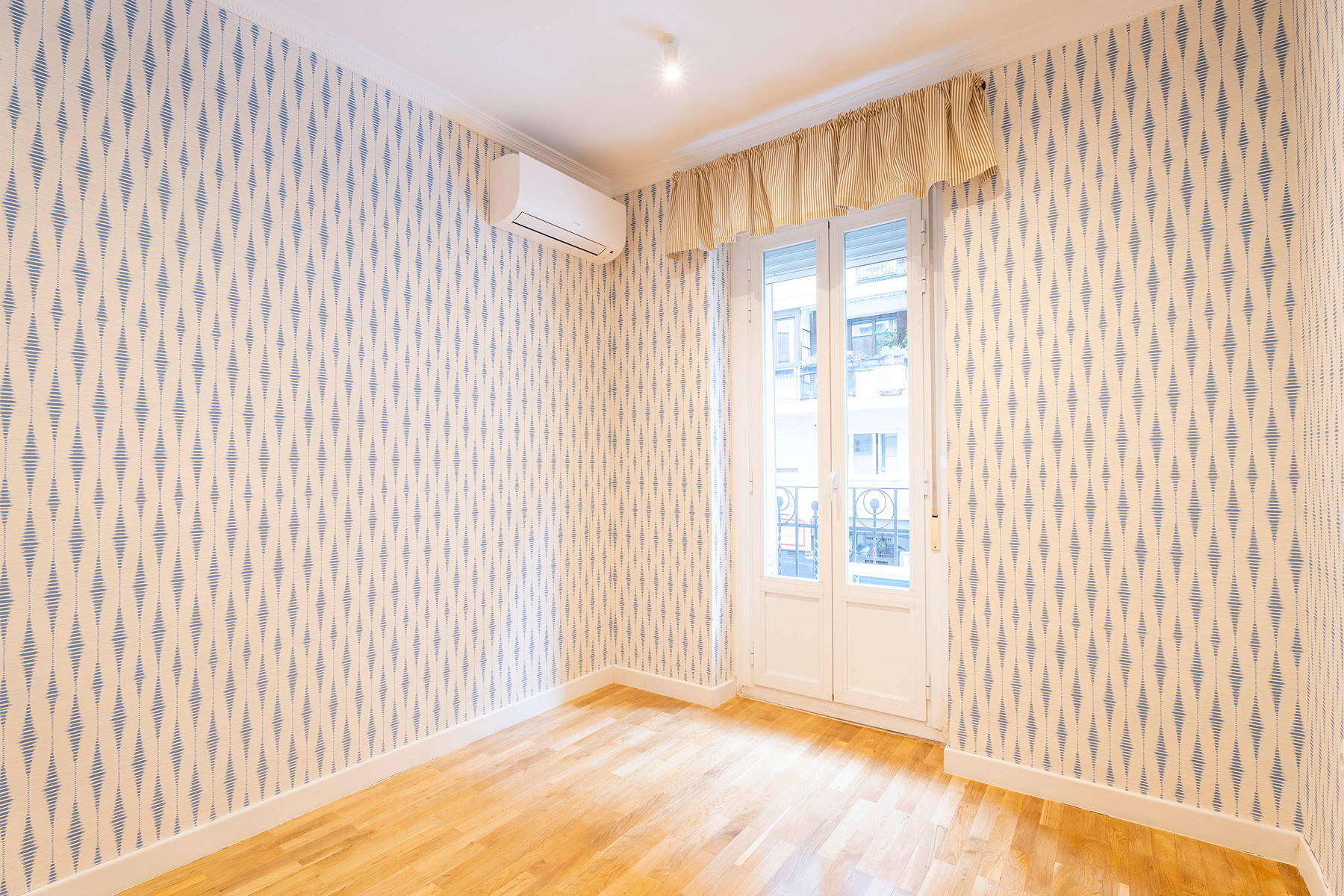  Renovated Flat with Balconies in Trafalgar, Chamberí, Madrid - 物件實景