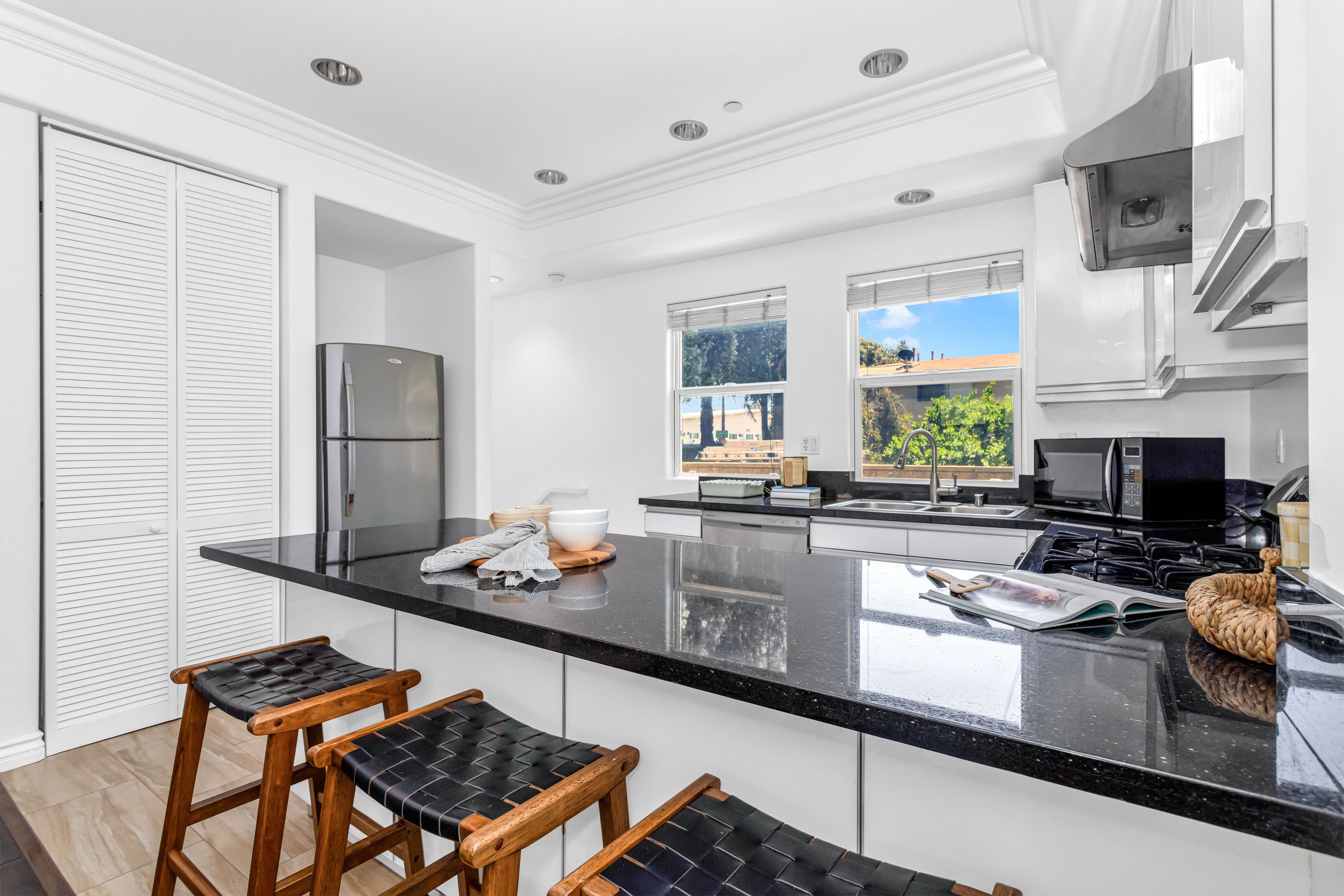  Modern Pasadena Townhome with Private 2-Car Garage - 物件實景