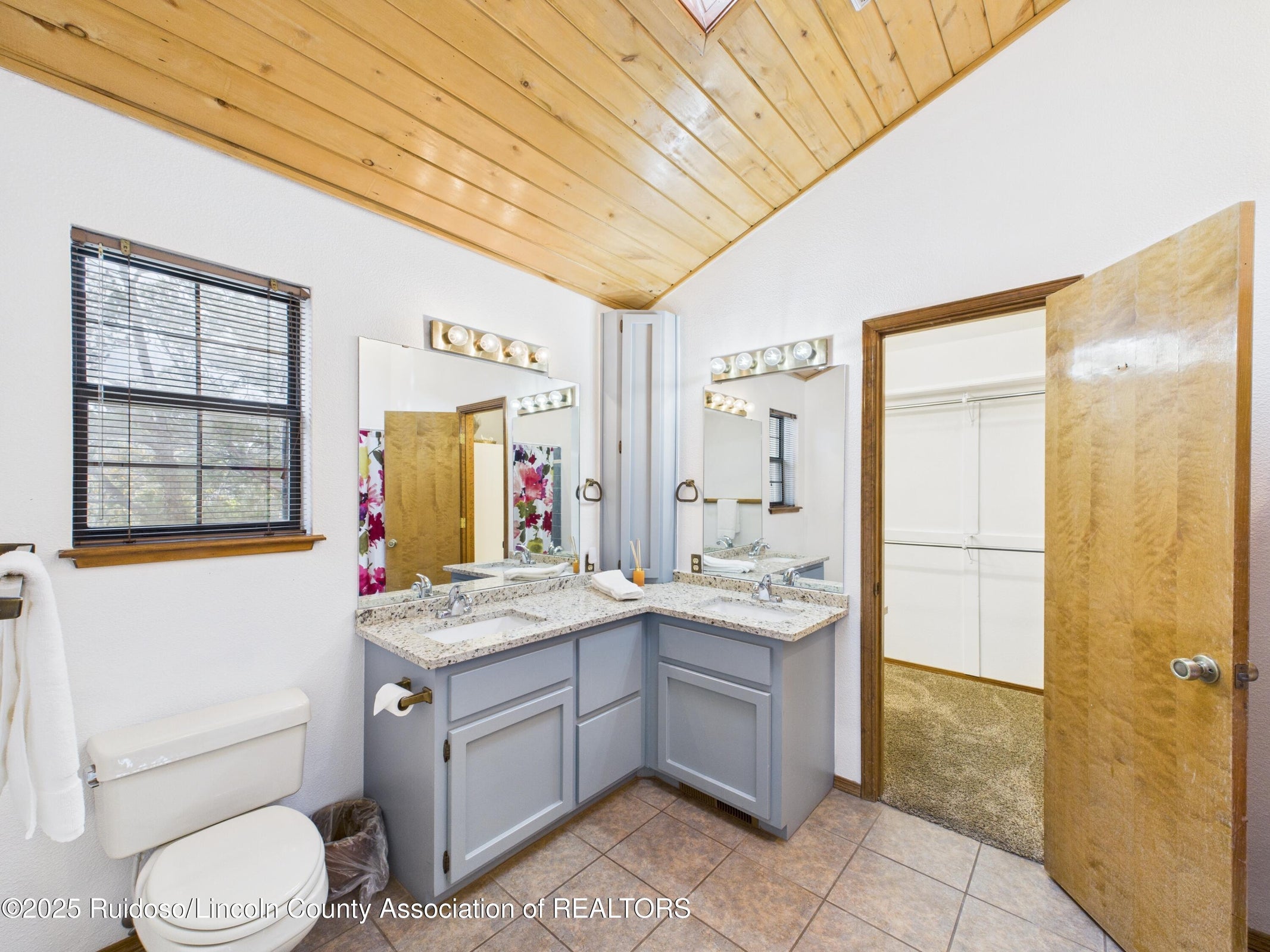 Ruidoso, New Mexico, 88345, United States, 5 Bedrooms Bedrooms, ,4 BathroomsBathrooms,Residential,For Sale,2006103