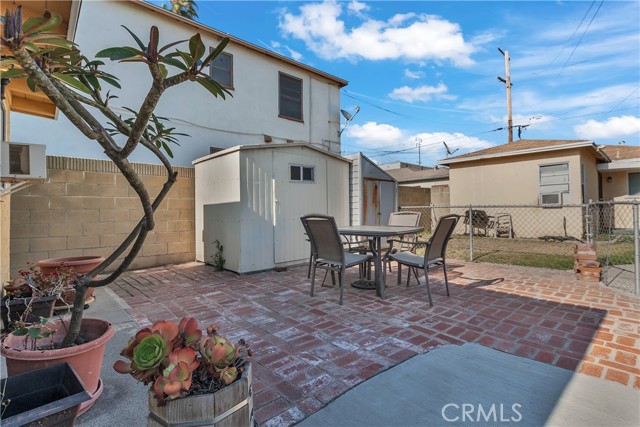 South Gate, California, 90280, United States, 4 Bedrooms Bedrooms, ,Residential,For Sale,1943165