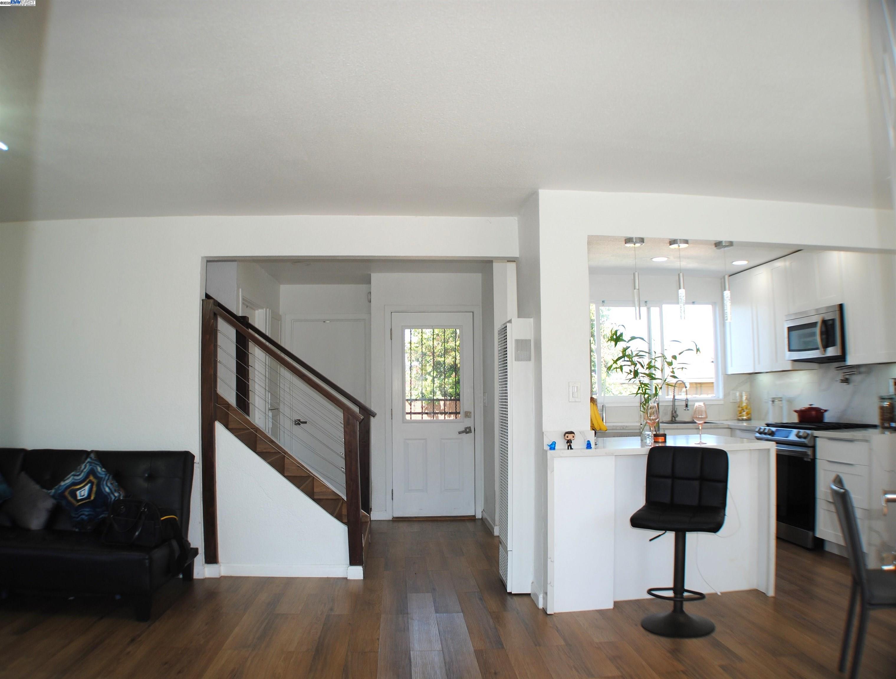 Oakland, California, 94603, United States, 3 Bedrooms Bedrooms, ,2 BathroomsBathrooms,Residential,For Sale,1991687