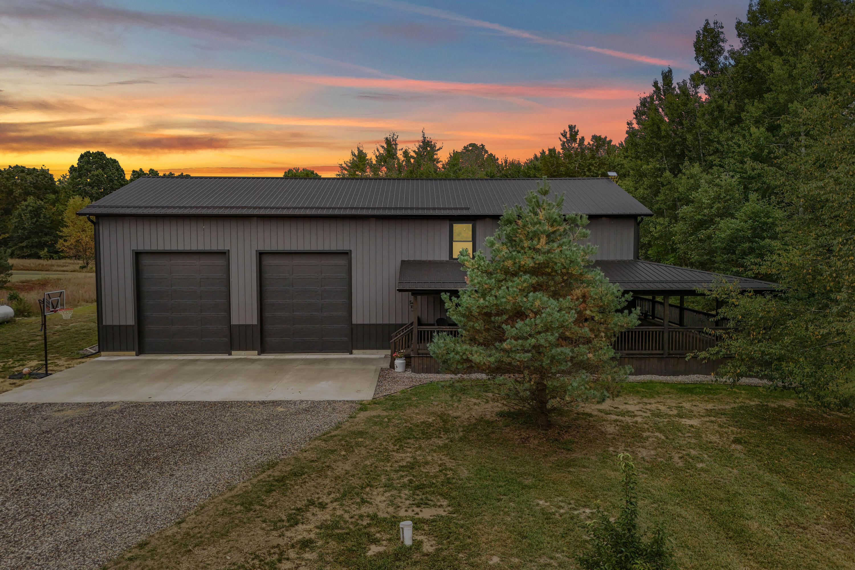 Quincy, Michigan, 49082, United States, 2 Bedrooms Bedrooms, ,3 BathroomsBathrooms,Residential,For Sale,1979767