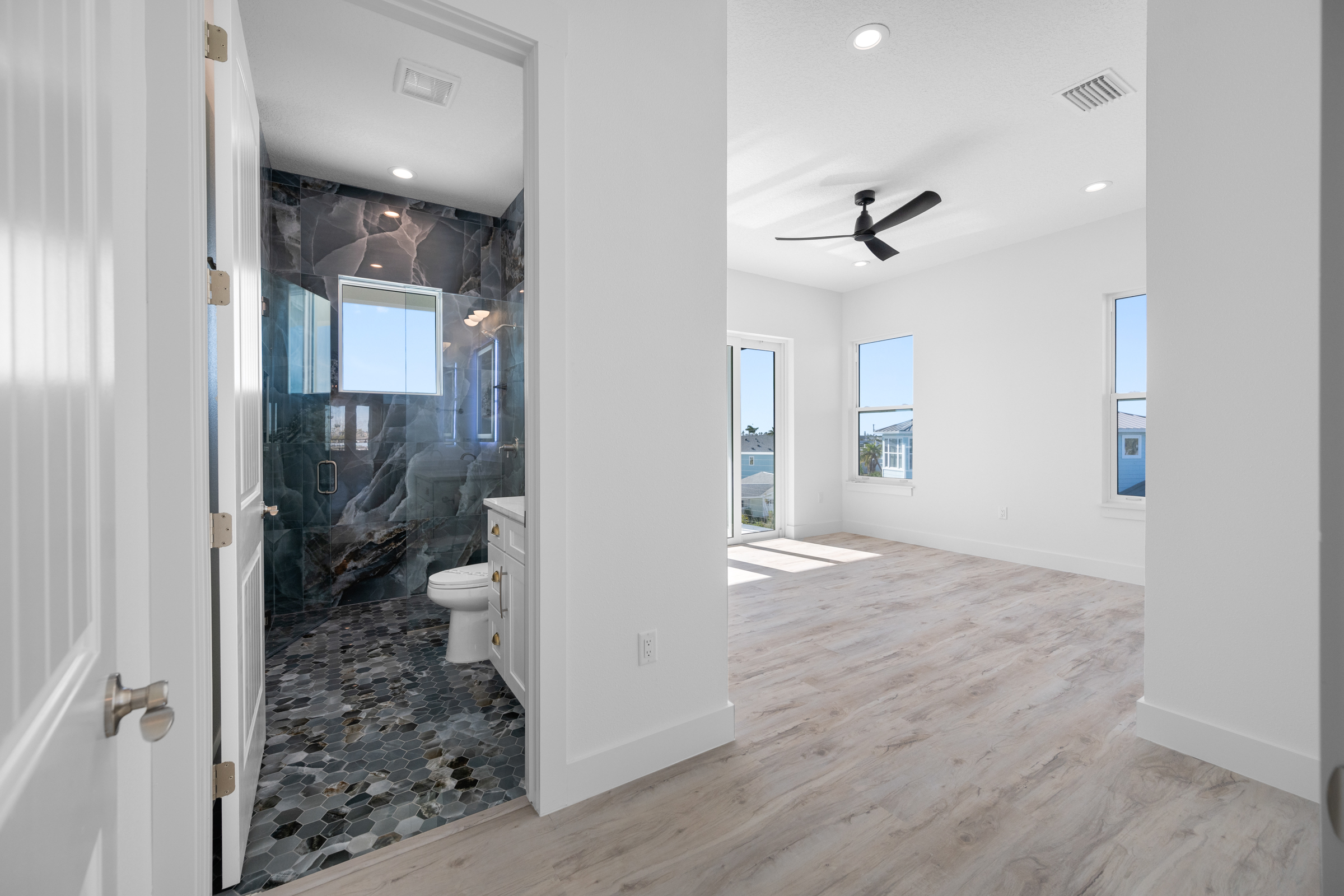 Treasure Island, Florida, 33706, United States, 6 Bedrooms Bedrooms, ,6 BathroomsBathrooms,Residential,For Sale,2032773