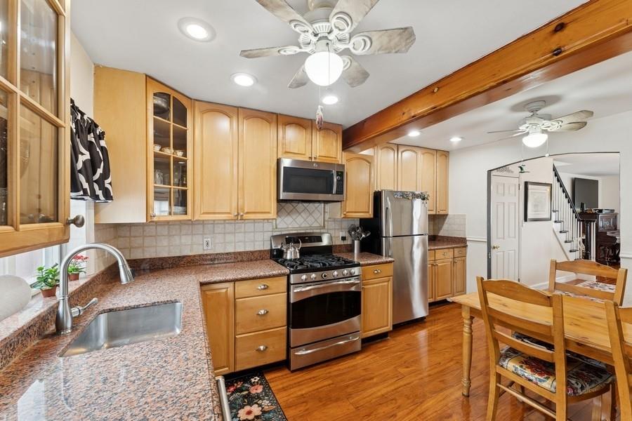 Bayside, New York, 11361, United States, 3 Bedrooms Bedrooms, ,2 BathroomsBathrooms,Residential,For Sale,1874780