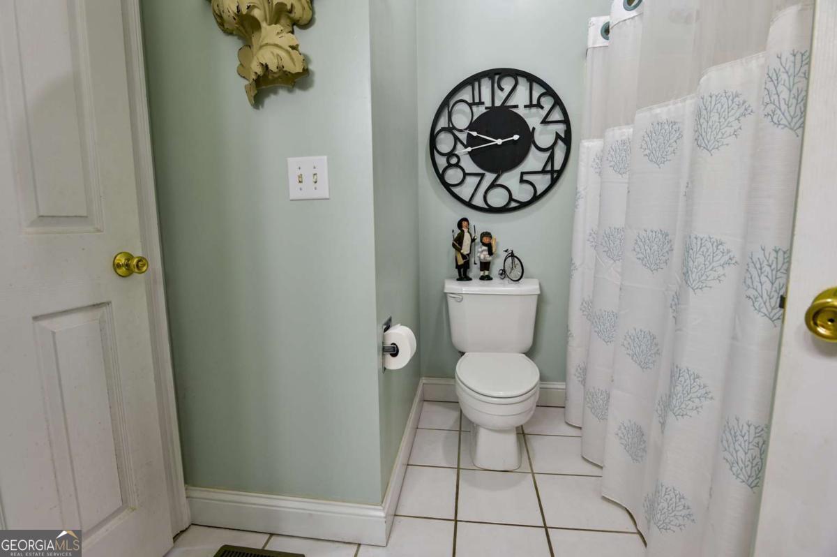 Athens, Georgia, 30606, United States, 6 Bedrooms Bedrooms, ,4 BathroomsBathrooms,Residential,For Sale,2003129