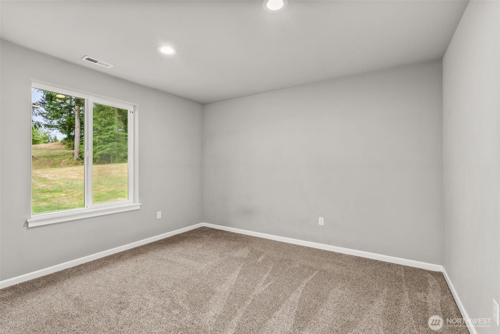 Elma, Washington, 98541, United States, 3 Bedrooms Bedrooms, ,2 BathroomsBathrooms,Residential,For Sale,1942231