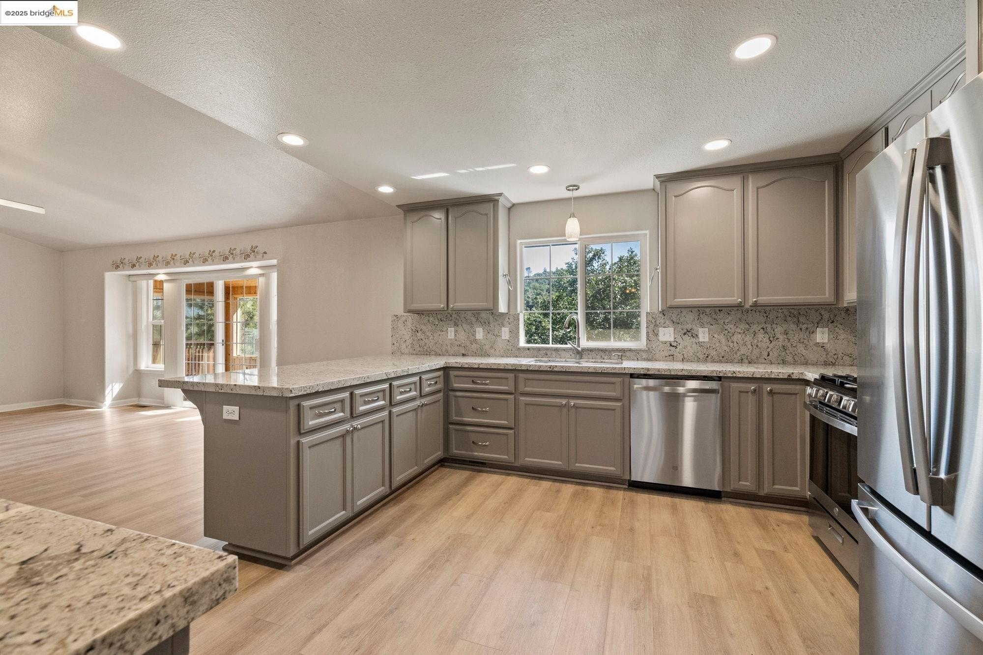 Sonora, California, 95370, United States, 3 Bedrooms Bedrooms, ,2 BathroomsBathrooms,Residential,For Sale,1916057