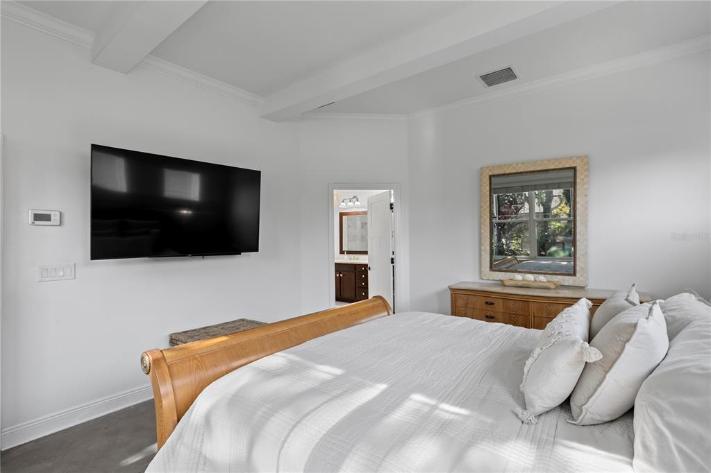 Lithia, Florida, 33547, United States, 5 Bedrooms Bedrooms, ,4 BathroomsBathrooms,Residential,For Sale,1997364