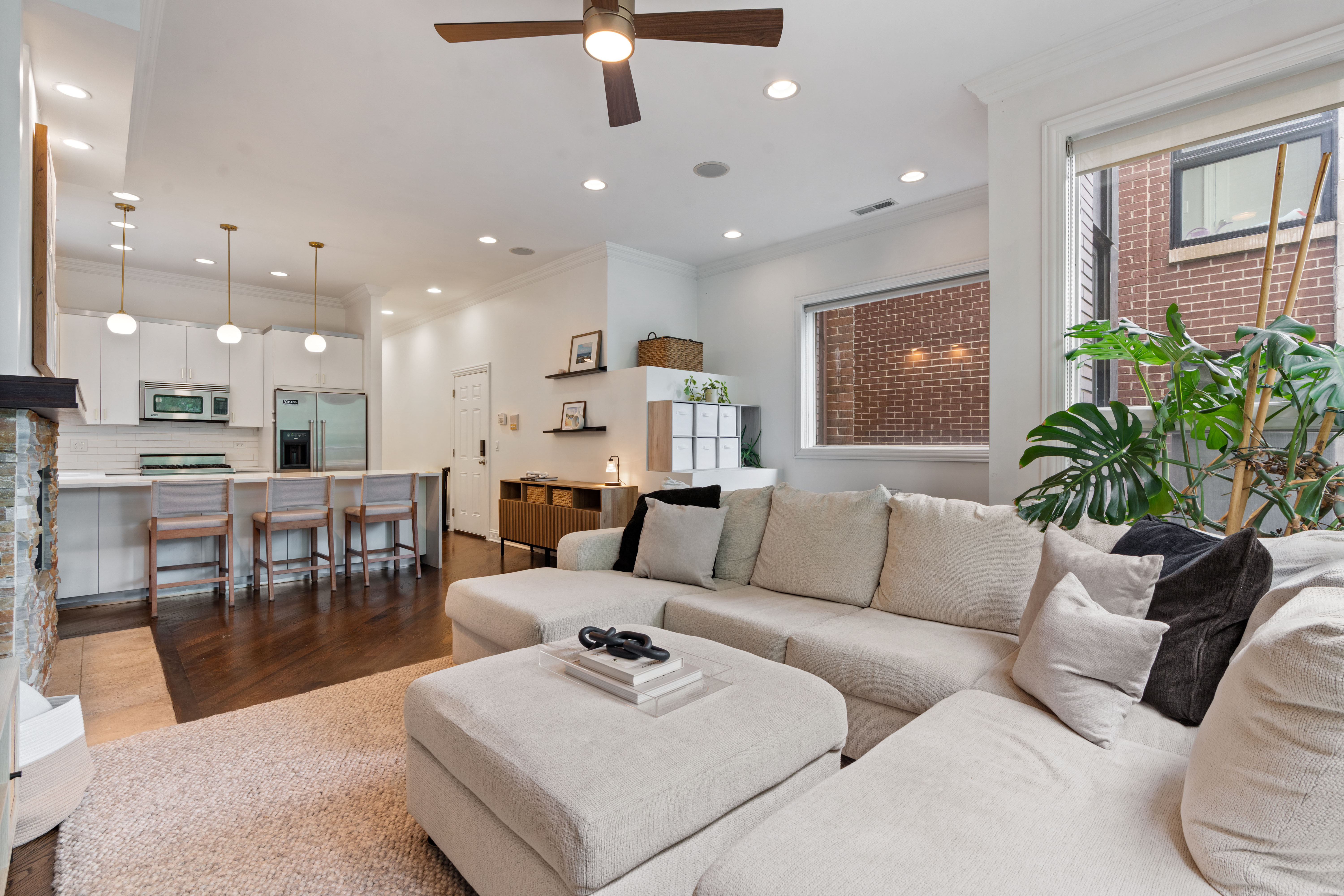  1131 W Addison Street, Chicago, IL, 60613 - 物件實景