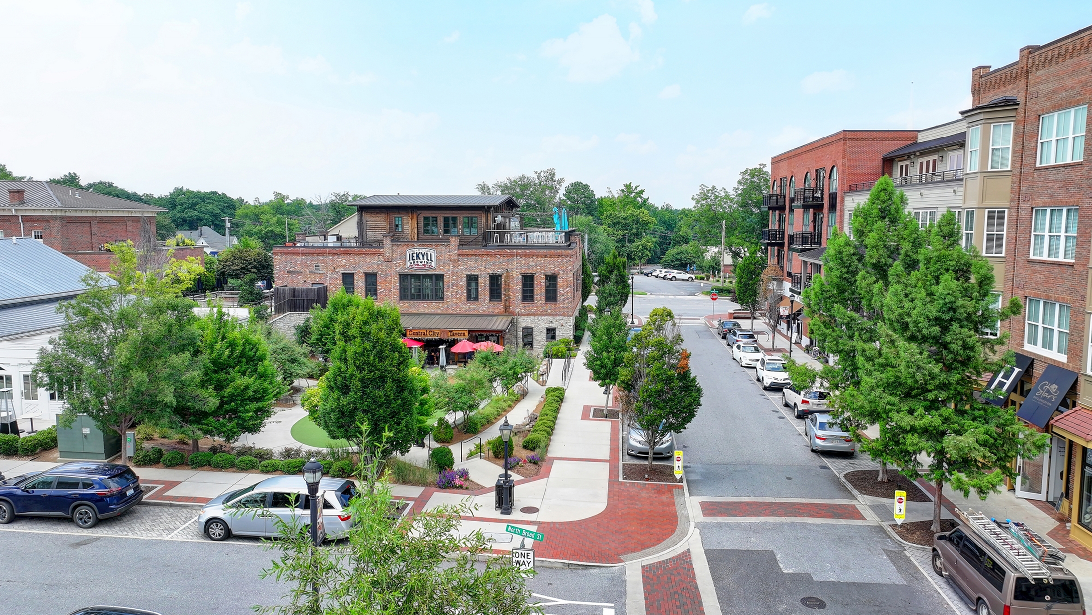 Welcome Home to this Magnificent Three-Story Townhome - 物件實景