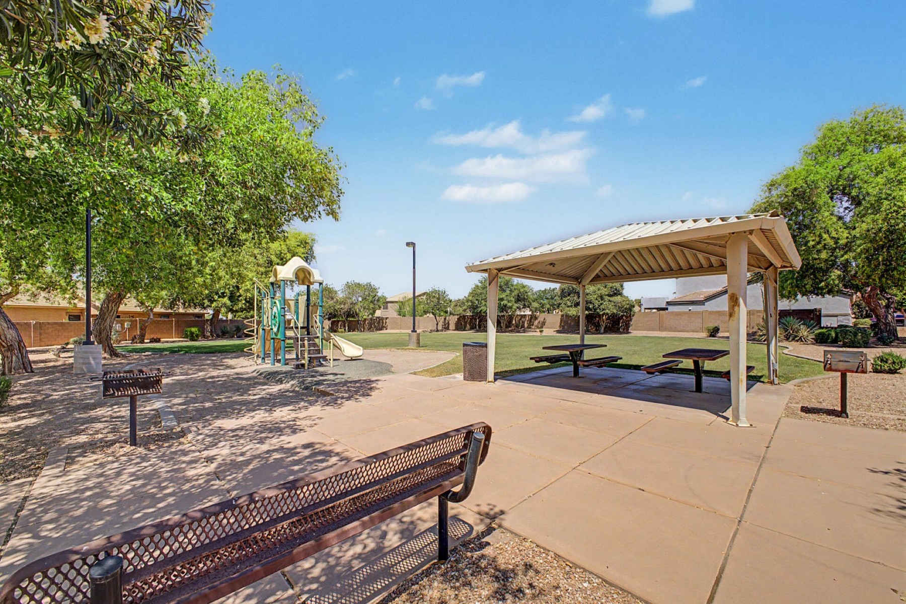  10334 E Juanita Avenue  Mesa, AZ - 物件實景