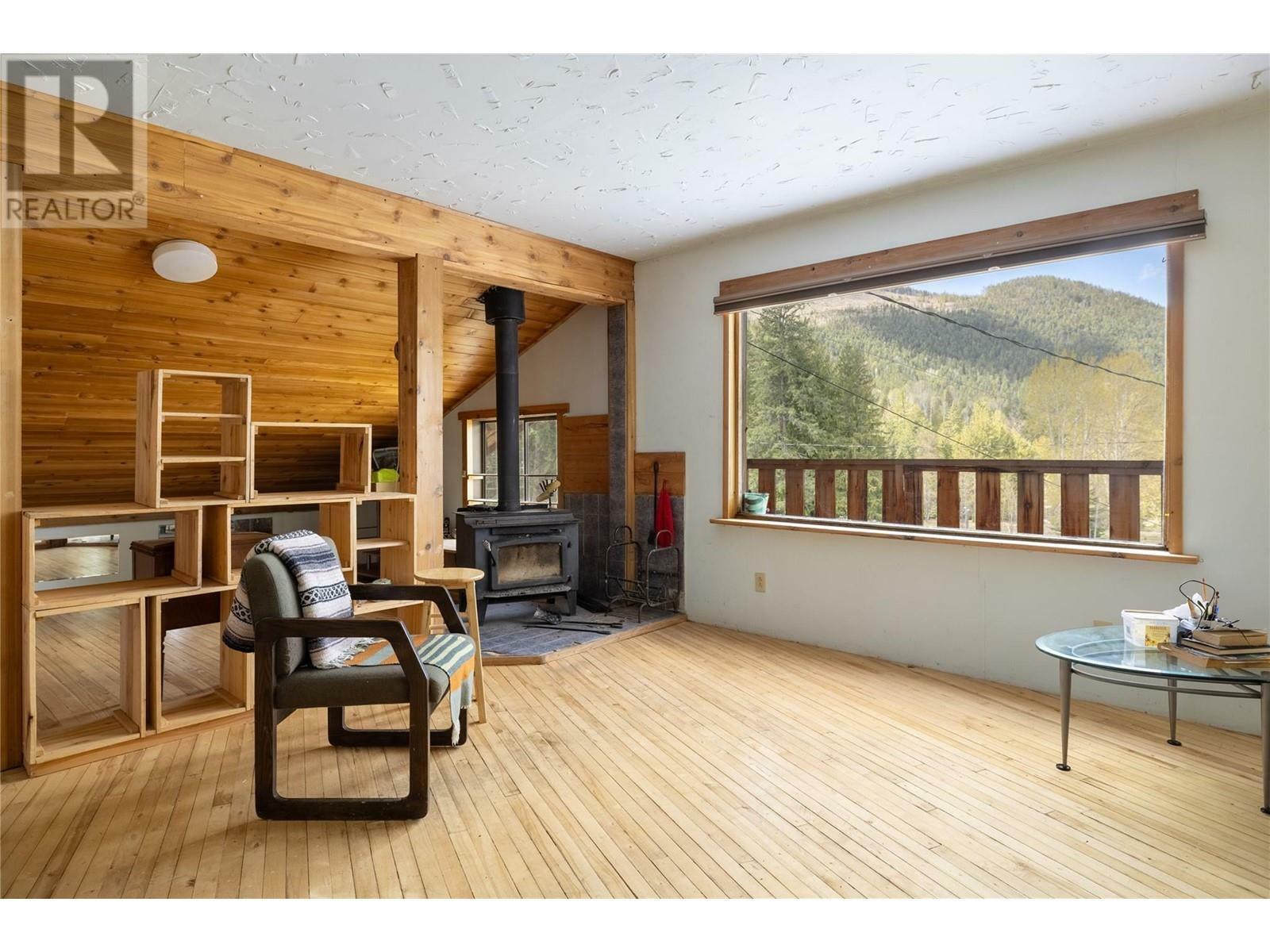 LUMBY, British Columbia, V0E 2G1, CA, 3 Bedrooms Bedrooms, ,2 BathroomsBathrooms,Residential,For Sale,1838495