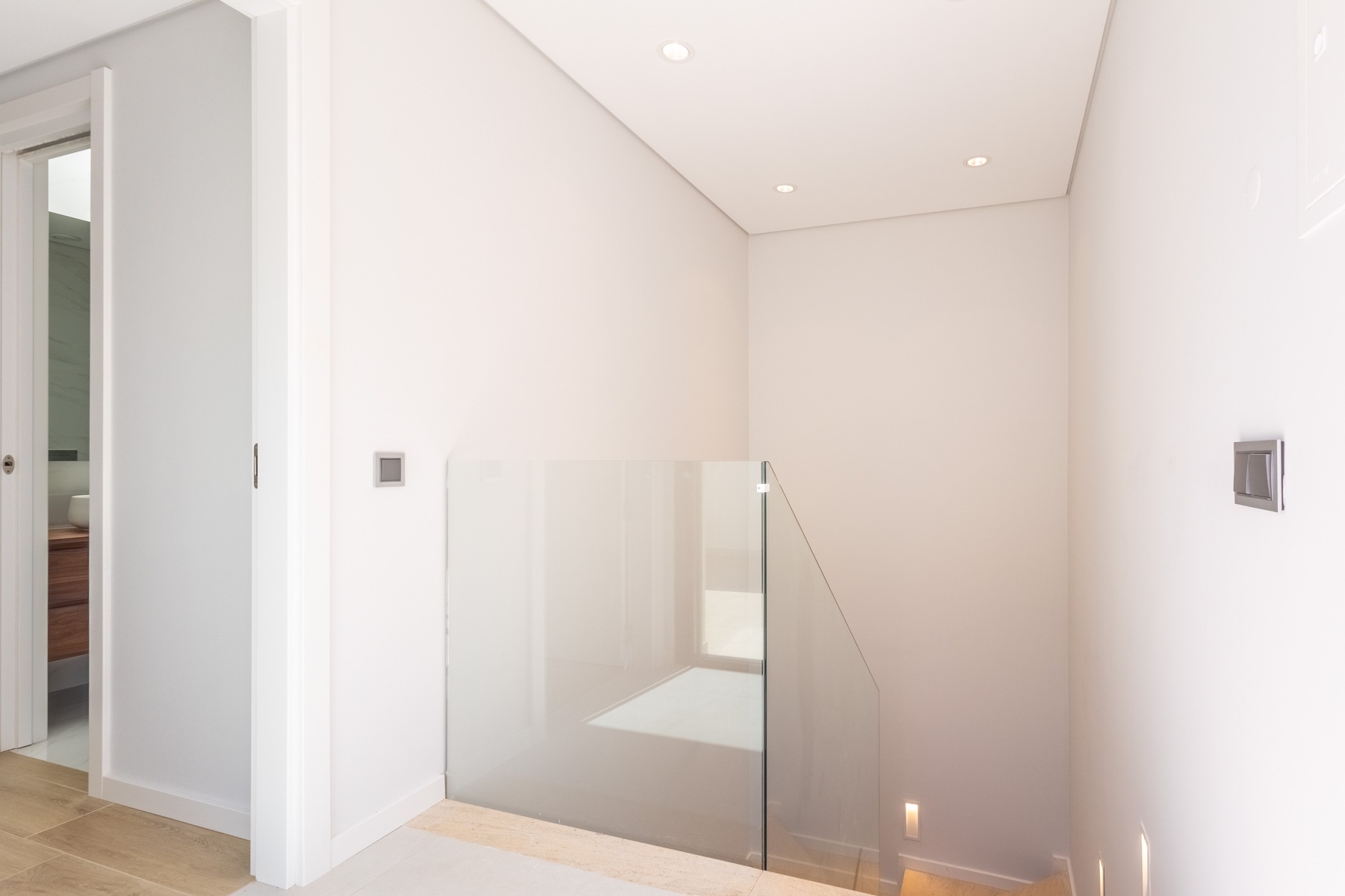  Semi-detached house, 2 bedrooms, for Sale - 物件實景