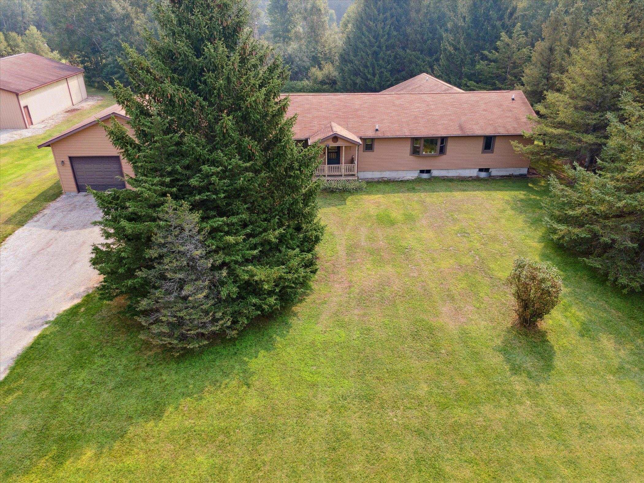 Midland, Michigan, 48640, United States, 3 Bedrooms Bedrooms, ,3 BathroomsBathrooms,Residential,For Sale,1975279