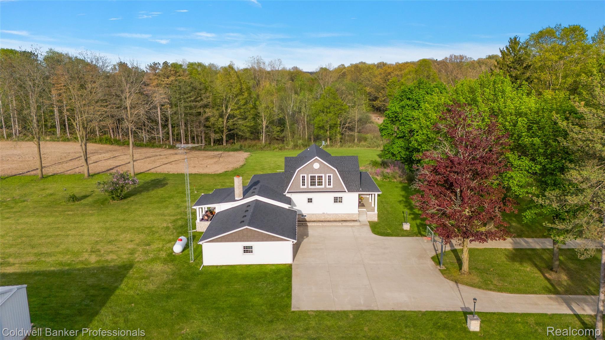 Lapeer, Michigan, 48446, United States, 3 Bedrooms Bedrooms, ,3 BathroomsBathrooms,Residential,For Sale,1907638