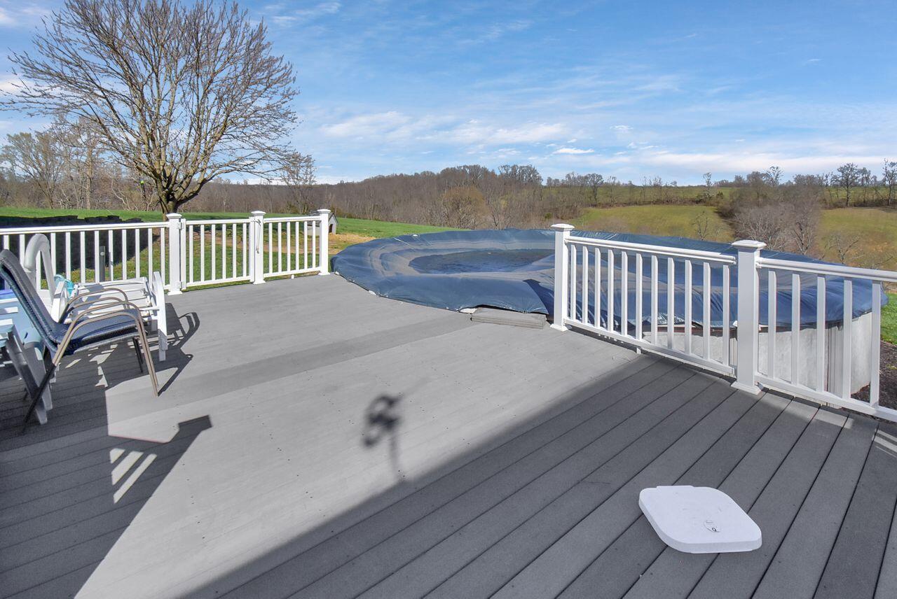 Dry Ridge, Kentucky, 41035, United States, 5 Bedrooms Bedrooms, ,4 BathroomsBathrooms,Residential,For Sale,1818074