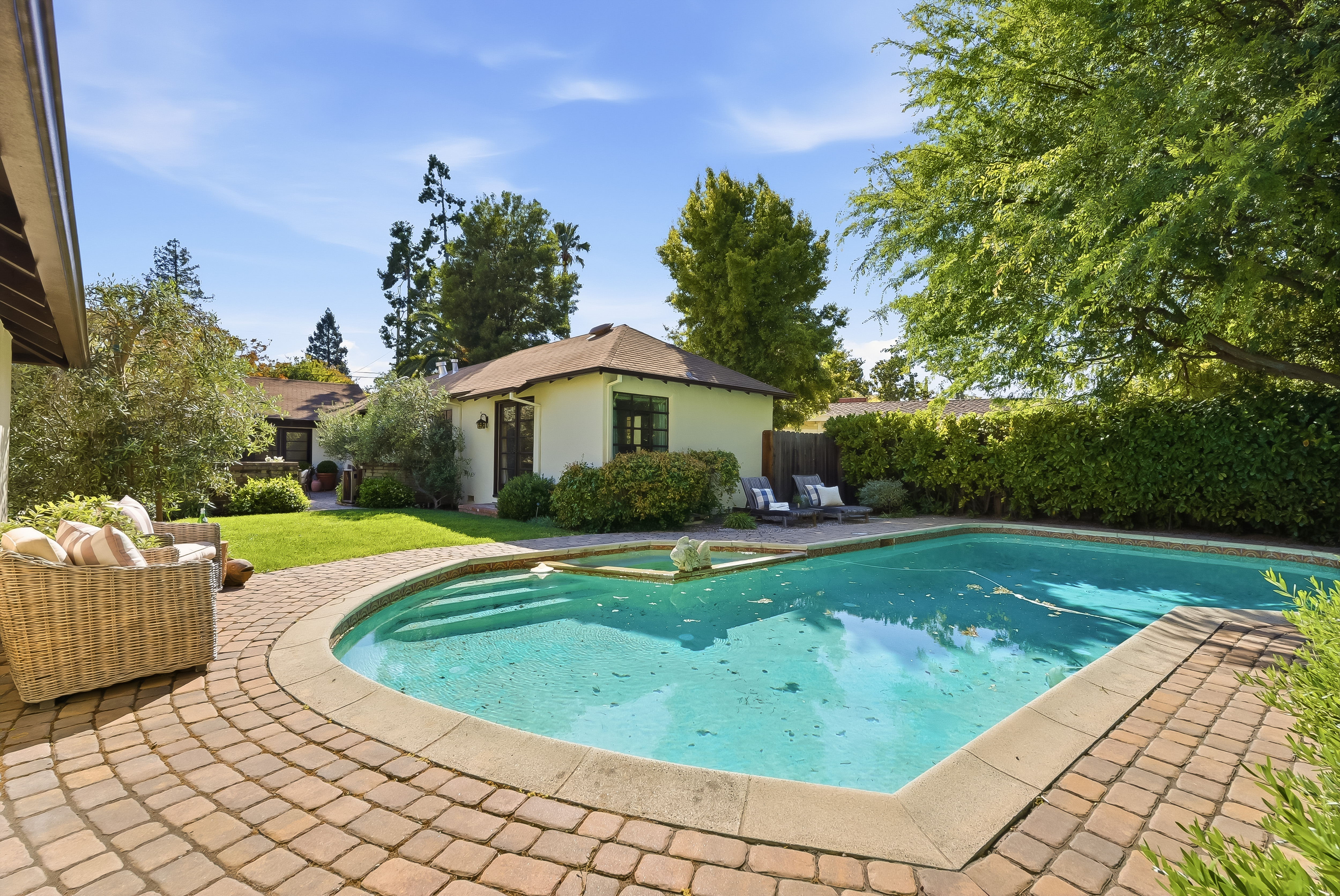  Exceptional Edgewood Park Home - 物件實景