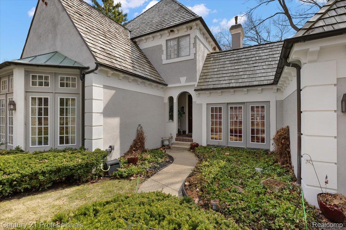 Clarkston, Michigan, 48348, United States, 3 Bedrooms Bedrooms, ,4 BathroomsBathrooms,Residential,For Sale,2036106