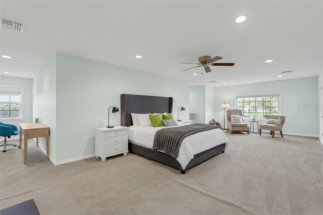 WEIRSDALE, Florida, 32195, United States, 5 Bedrooms Bedrooms, ,3 BathroomsBathrooms,Residential,For Sale,1979385