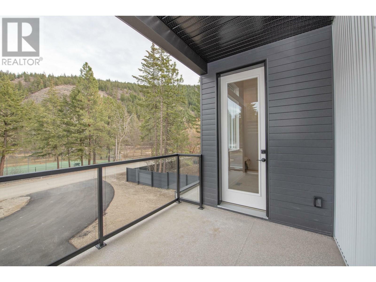 VERNON, British Columbia, V1H 1E2, CA, 3 Bedrooms Bedrooms, ,2 BathroomsBathrooms,Residential,For Sale,1836686
