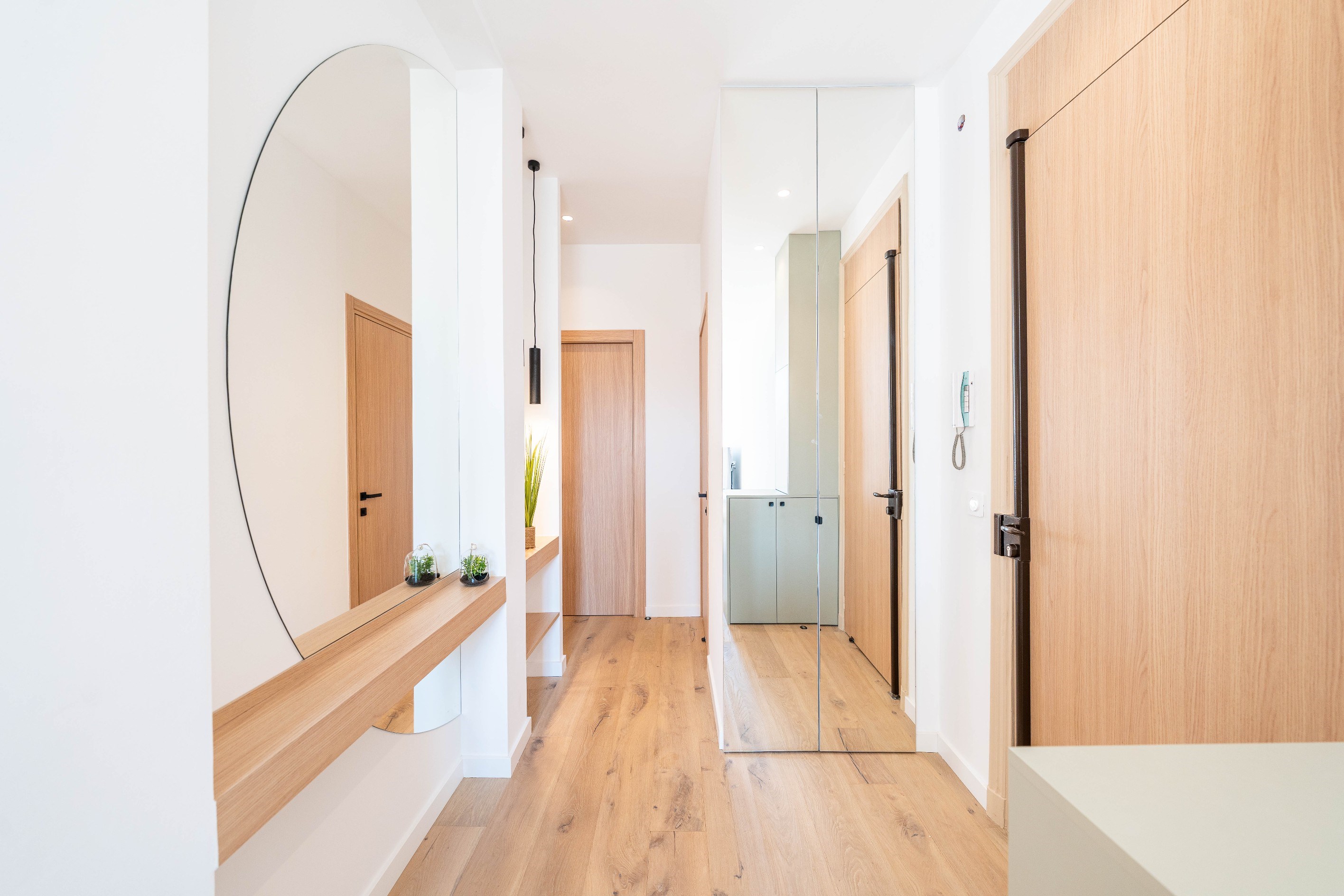  Top-floor renovated apartment with balcony, 3 bedrooms, rue Hoche Cannes city c… - 物件實景