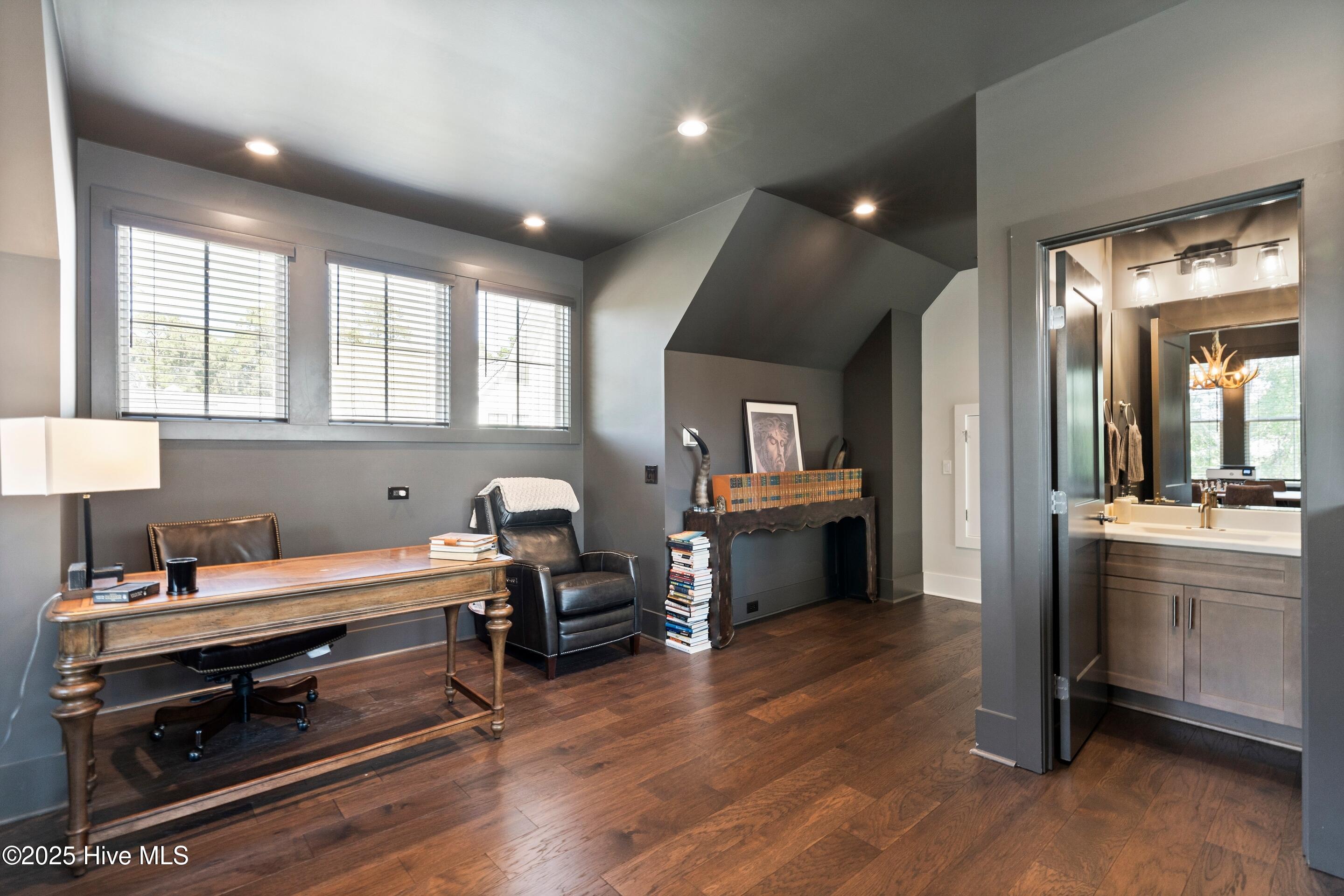 Wilmington, North Carolina, 28411, United States, 4 Bedrooms Bedrooms, ,5 BathroomsBathrooms,Residential,For Sale,1992122