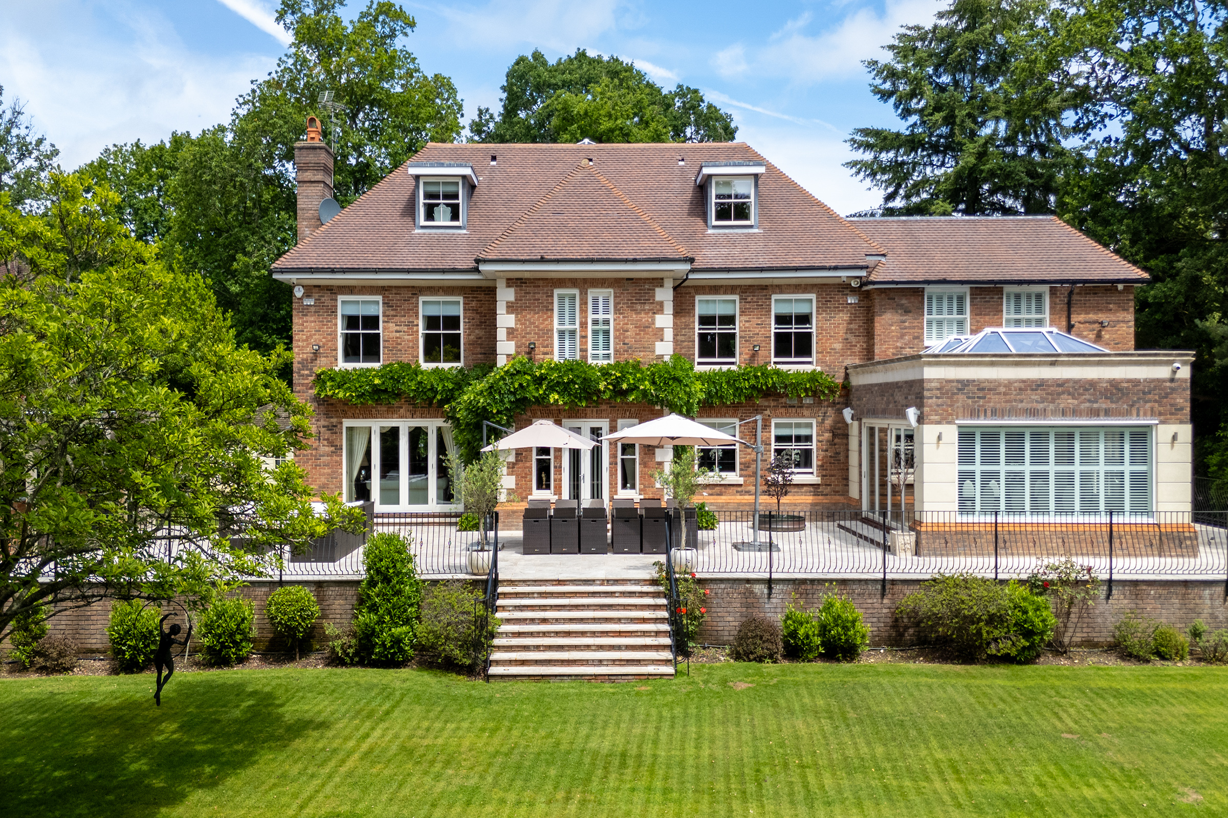  A Classical Family House in the Surrey Countryside - 物件實景