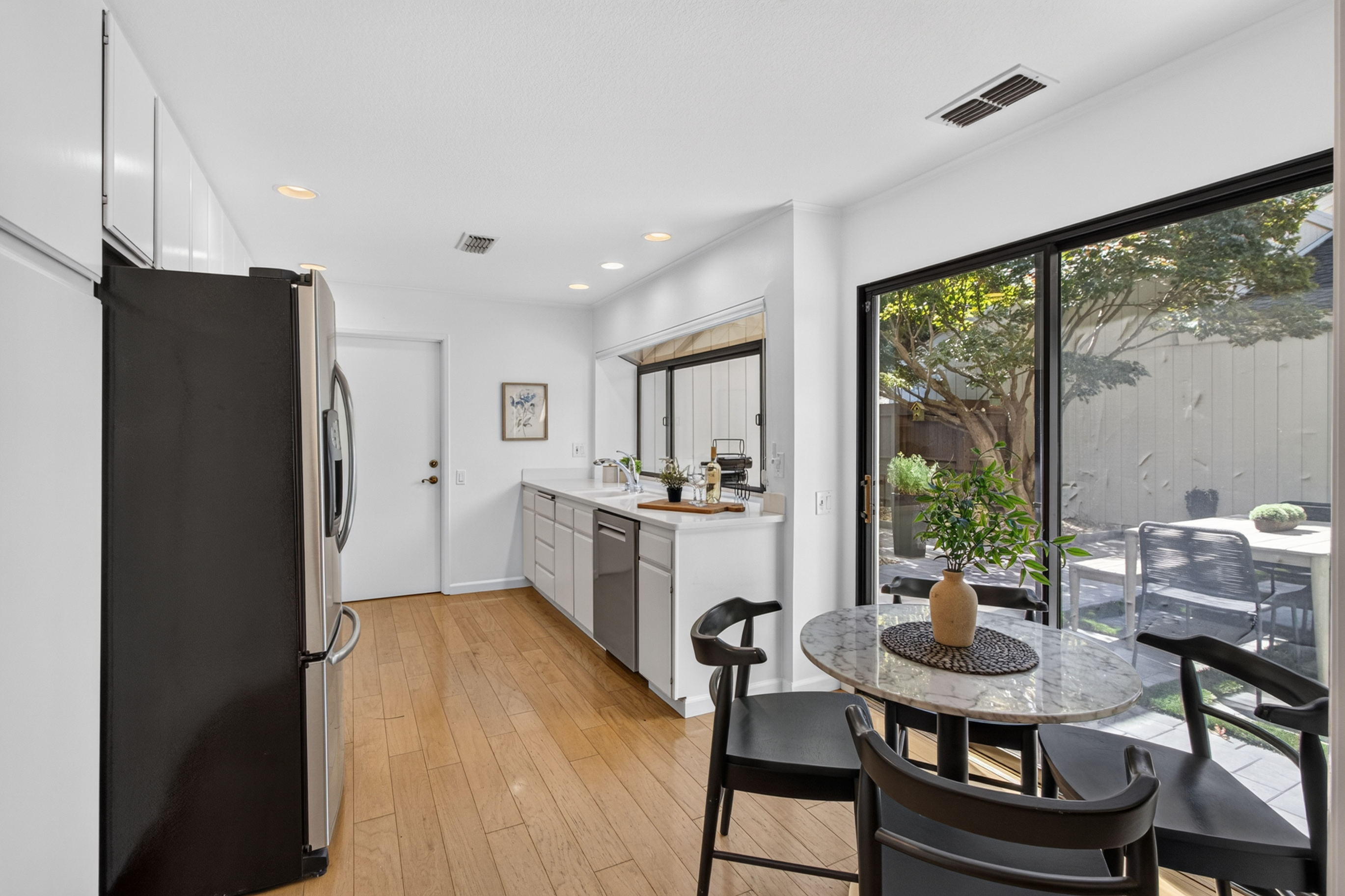  1427 Commons Drive, Sacramento, CA 95825 - 物件實景