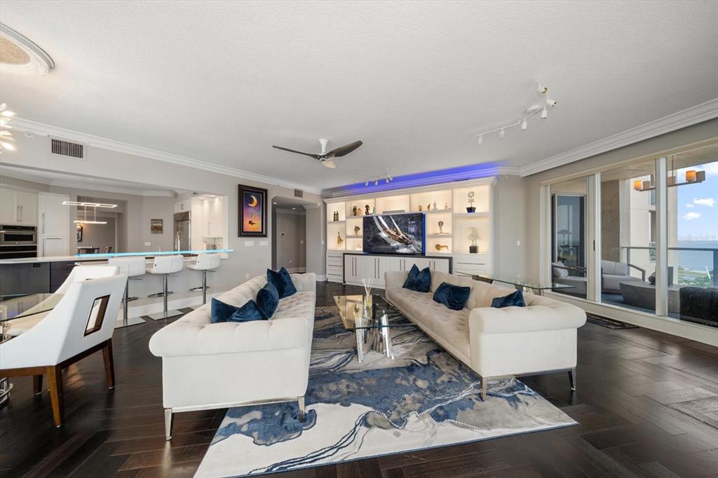 100 Beach Drive NE Unit 1900, St Petersburg, Florida, 33701, United States, 4 Bedrooms Bedrooms, ,6 BathroomsBathrooms,Residential,For Sale,100 Beach Drive NE Unit 1900,1618672