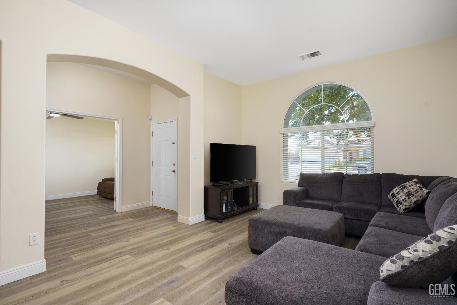Bakersfield, California, 93311, United States, 5 Bedrooms Bedrooms, ,3 BathroomsBathrooms,Residential,For Sale,1933198