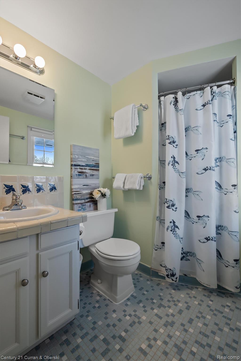 Northville, Michigan, 48167, United States, 5 Bedrooms Bedrooms, ,3 BathroomsBathrooms,Residential,For Sale,2009977