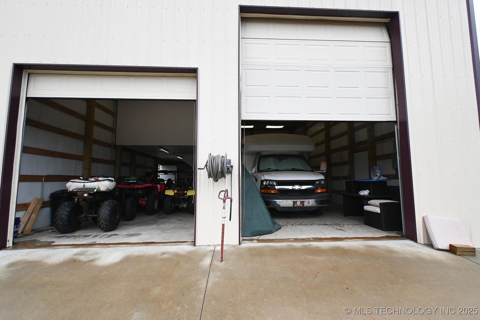 Sallisaw, Oklahoma, 74955, United States, 3 Bedrooms Bedrooms, ,3 BathroomsBathrooms,Residential,For Sale,1977994