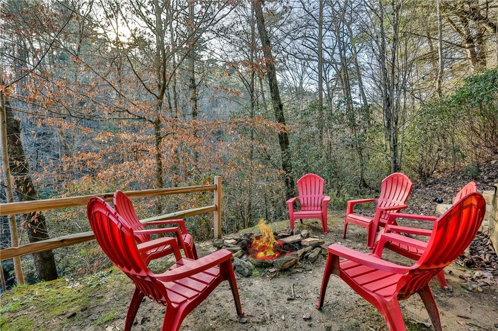 Ellijay, Georgia, 30540, United States, 3 Bedrooms Bedrooms, ,3 BathroomsBathrooms,Residential,For Sale,1923913