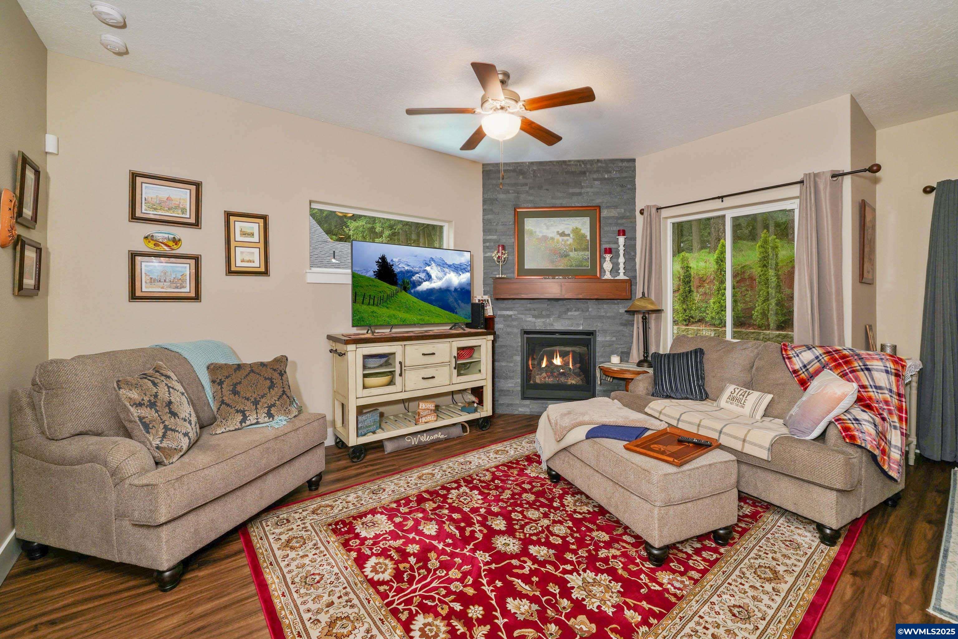 Salem, Oregon, 97306, United States, 3 Bedrooms Bedrooms, ,3 BathroomsBathrooms,Residential,For Sale,1891858