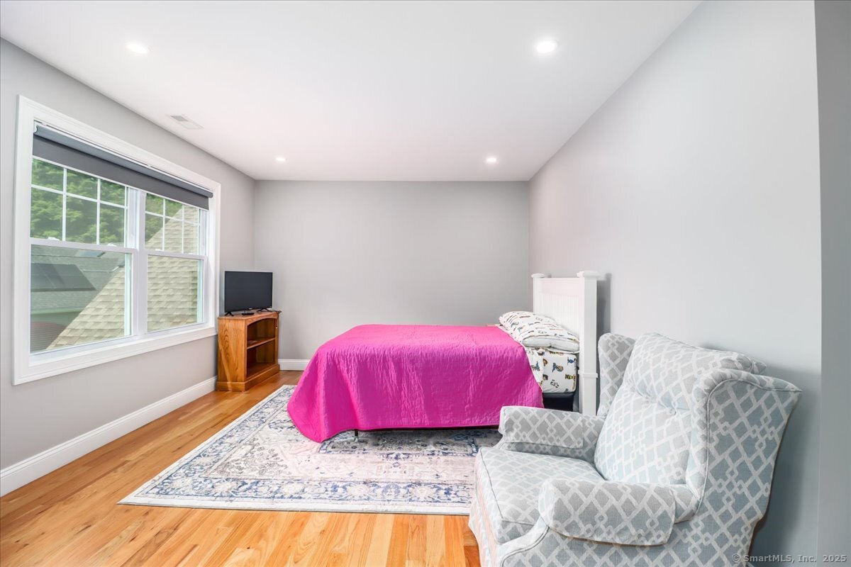 New Milford, Connecticut, 06776, United States, 2 Bedrooms Bedrooms, ,3 BathroomsBathrooms,Residential,For Sale,1875818