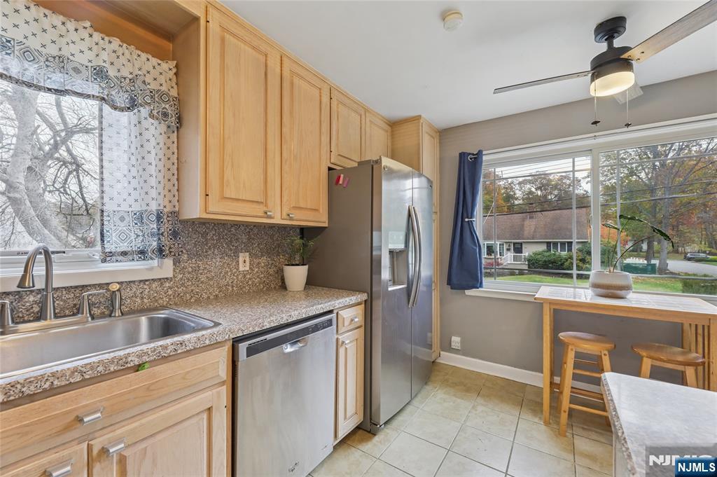 Northvale, New Jersey, 07647, United States, 4 Bedrooms Bedrooms, ,2 BathroomsBathrooms,Residential,For Sale,1986312