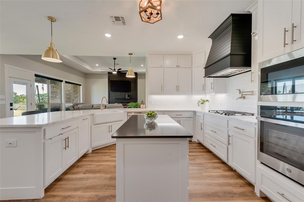 Wills Point, Texas, 75169, United States, 4 Bedrooms Bedrooms, ,3 BathroomsBathrooms,Residential,For Sale,1777303