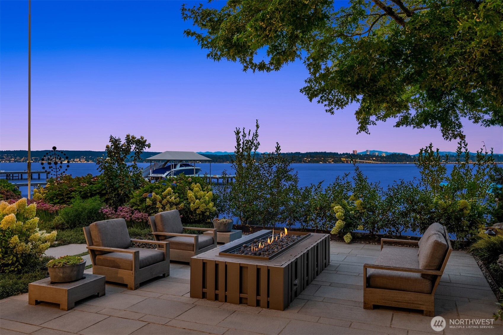 Seattle, Washington, 98105, United States, 6 Bedrooms Bedrooms, ,5 BathroomsBathrooms,Residential,For Sale,1993389