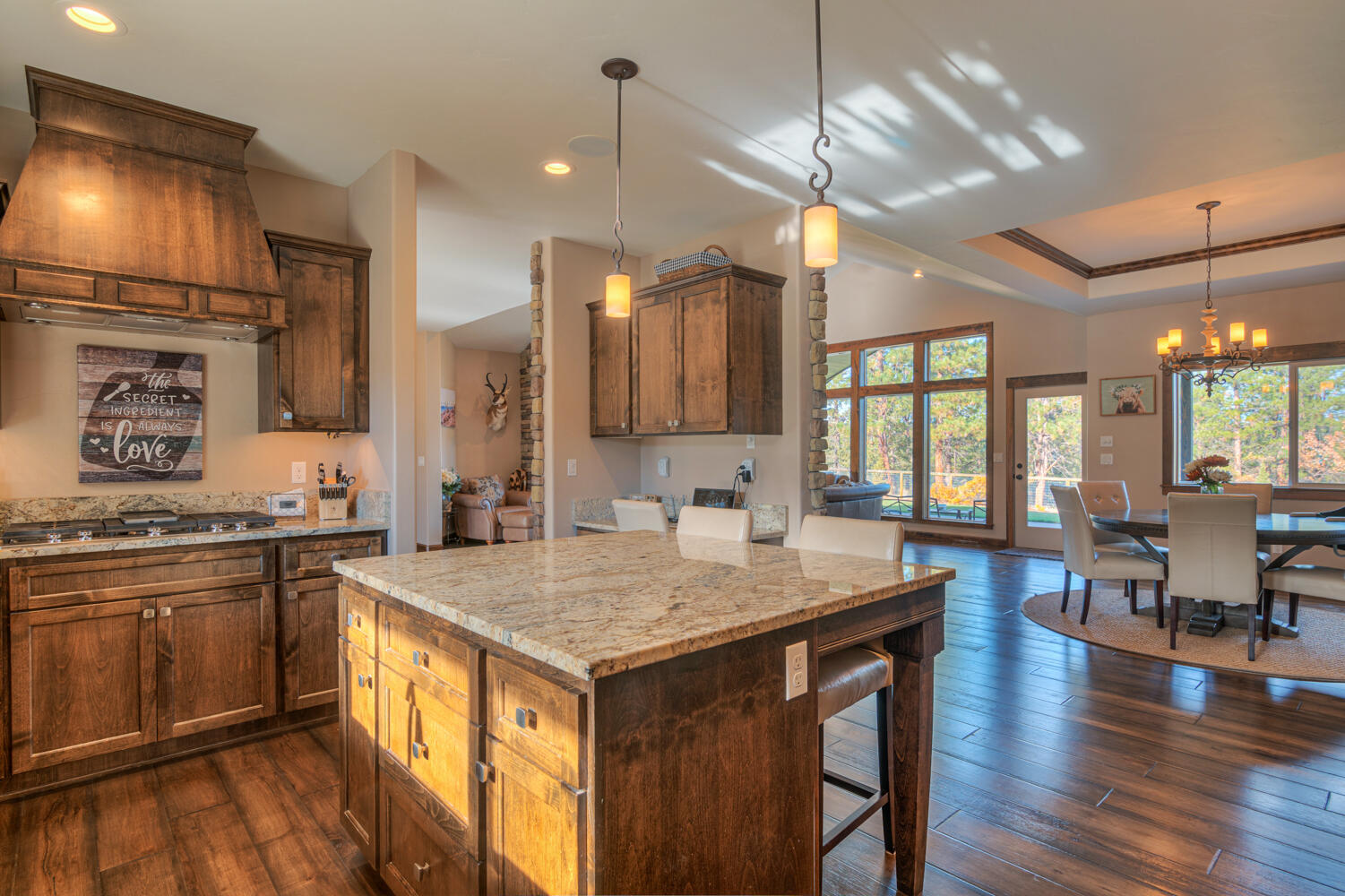 Bend, Oregon, 97703, United States, 3 Bedrooms Bedrooms, ,3 BathroomsBathrooms,Residential,For Sale,1984485